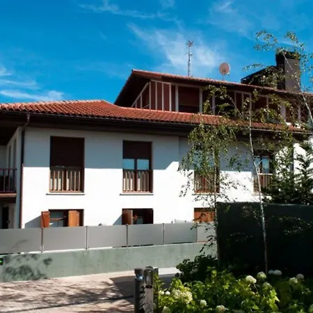 Talaimendi Apartamentuak Zarautz