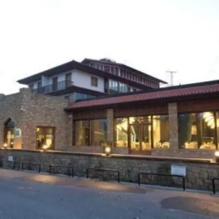 Talaimendi Apartamentuak דירה