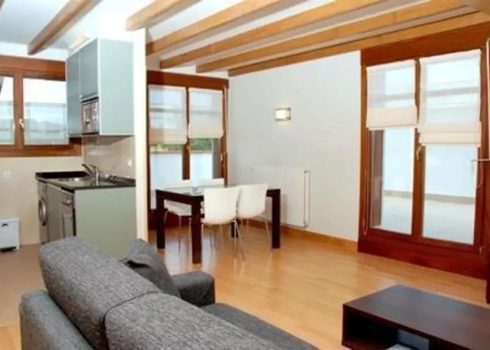 Talaimendi Apartamentuak * Zarautz