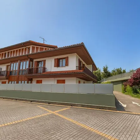 Talaimendi Apartamentuak * Zarautz